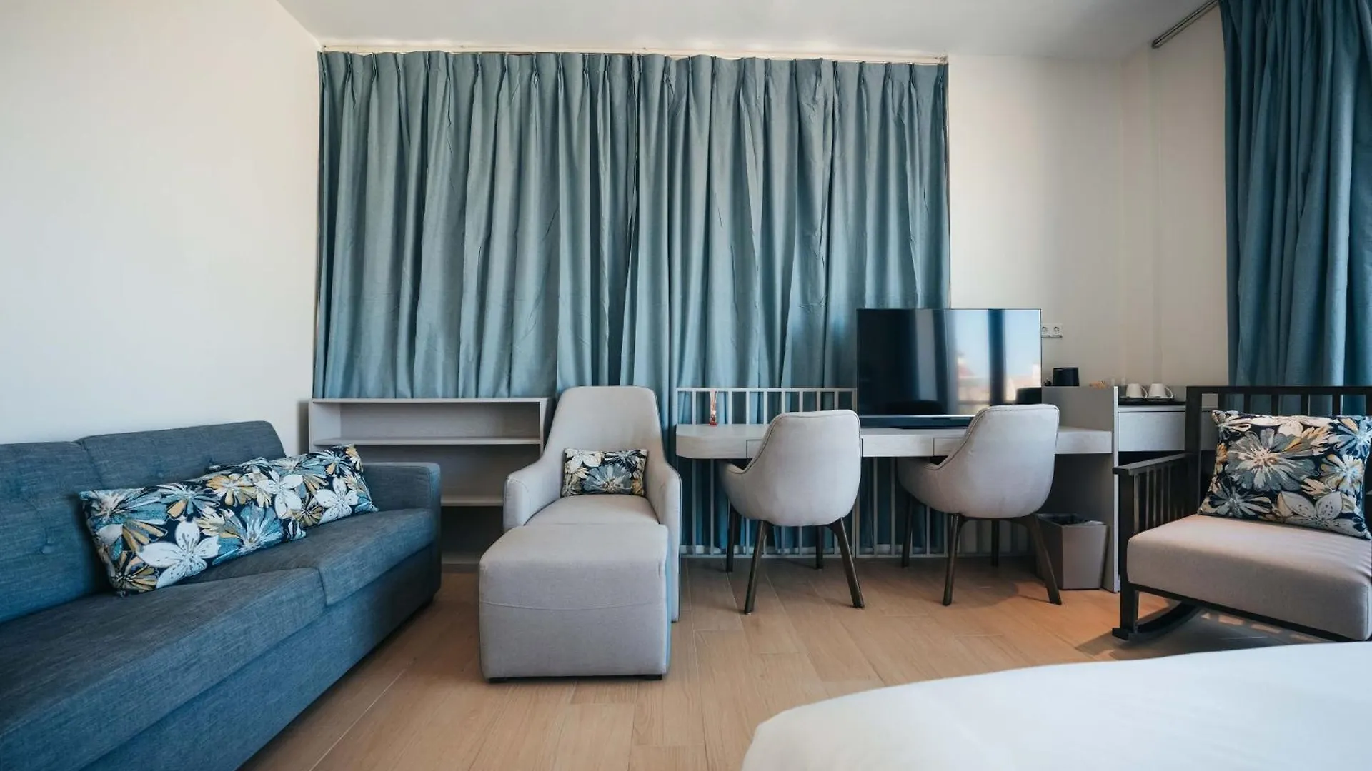 Elements Hotel & Shops Curacao Willemstad